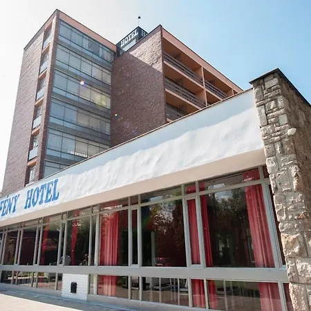 Otel Hotel Napfeny 2*
