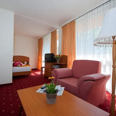 Hotel Napfeny Ξενοδοχείο