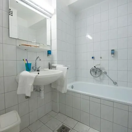 Hotel Napfeny Ξενοδοχείο 2*